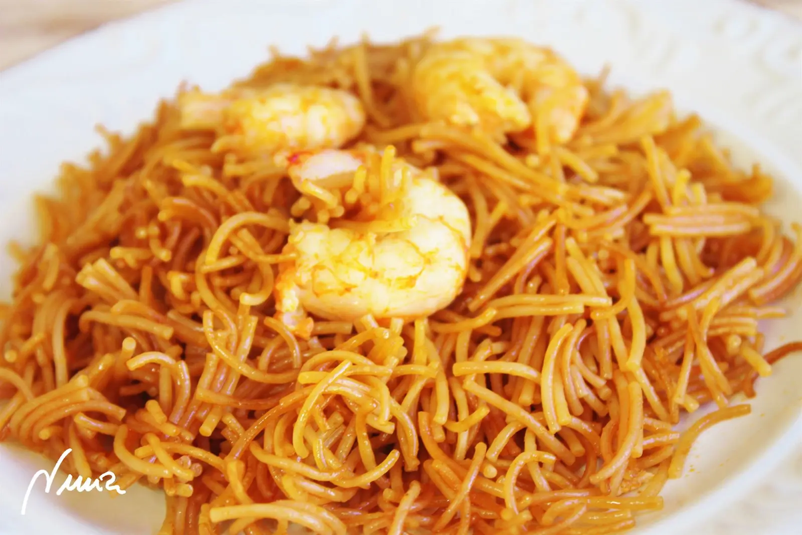 Fideos con gambas, paso 8: Retirar del fuego y reposar unos minutos, en ese momento los fideos quedan tiesos como…
