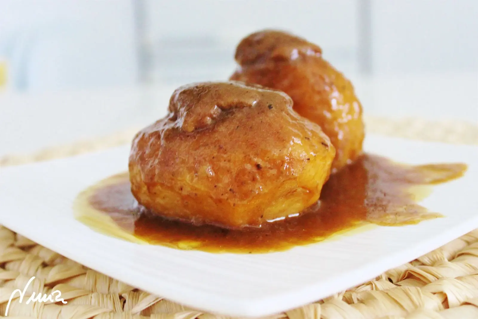 Patatas rellenas de carne, paso 9: Hervir hasta que las patatas estén tiernas y la salsa haya espesado un poco, unos 20-30…