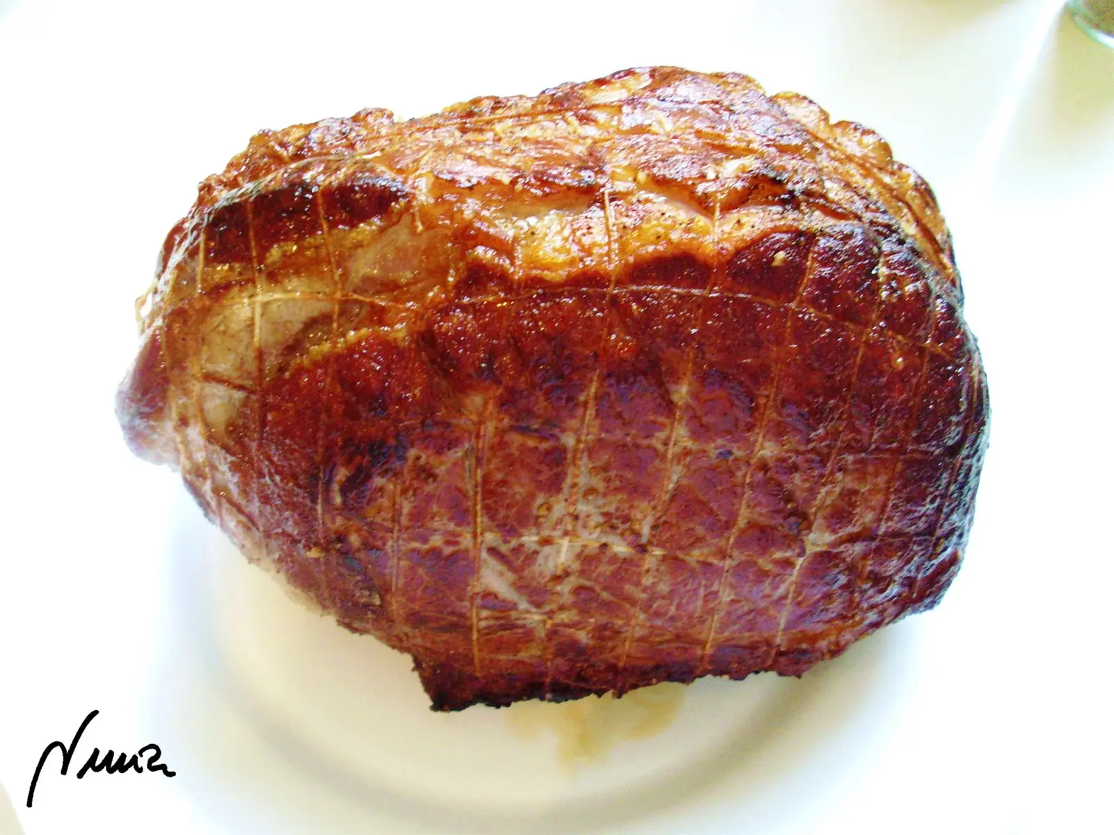 Roast beef - Rosbif, paso 3: Echar aceite de oliva en la olla, calentar a fuego muy fuerte y añadir el lomo; cuidado…