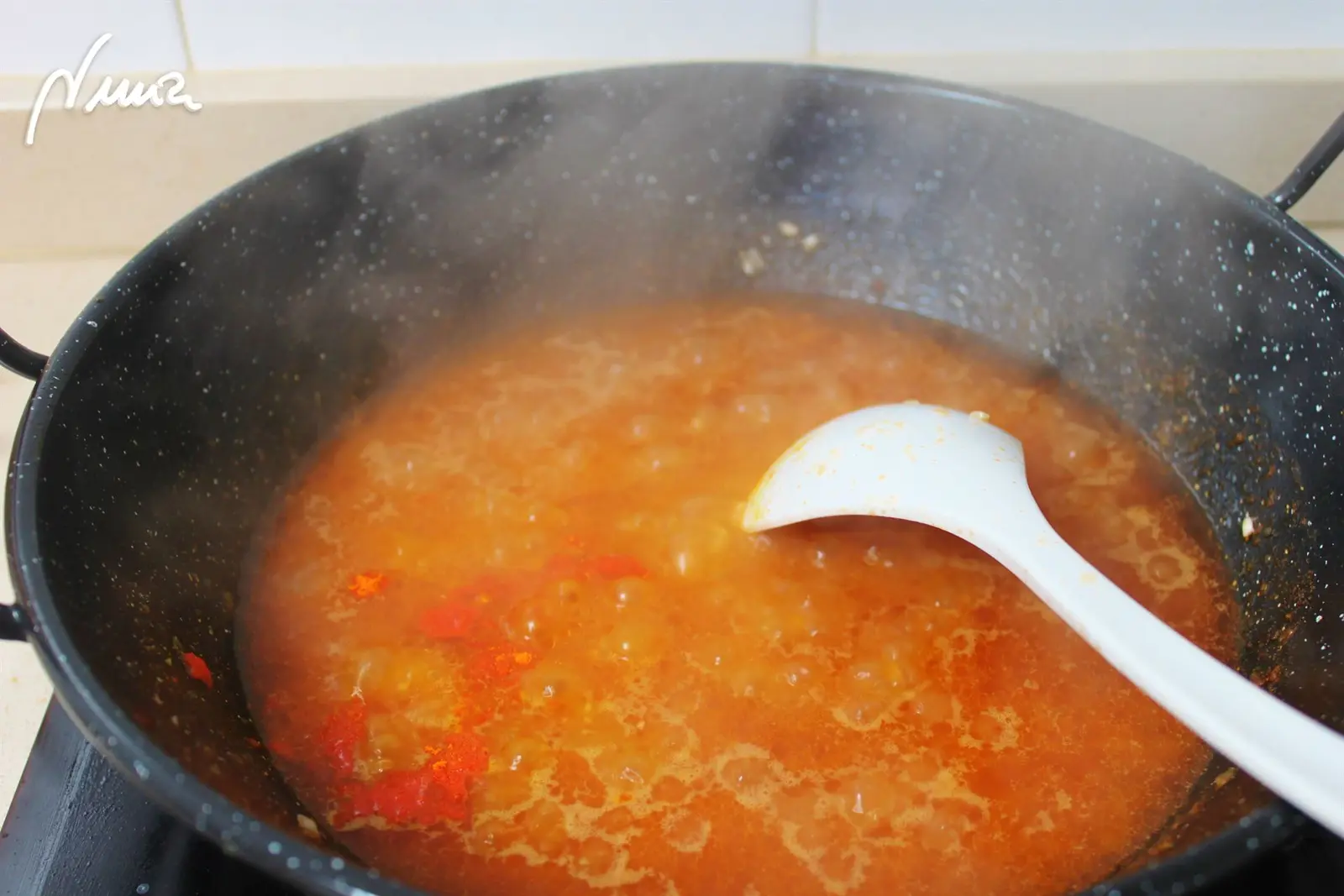 Arroz caldoso con marisco, paso 8: Añadir el azafrán o colorante en cantidad: