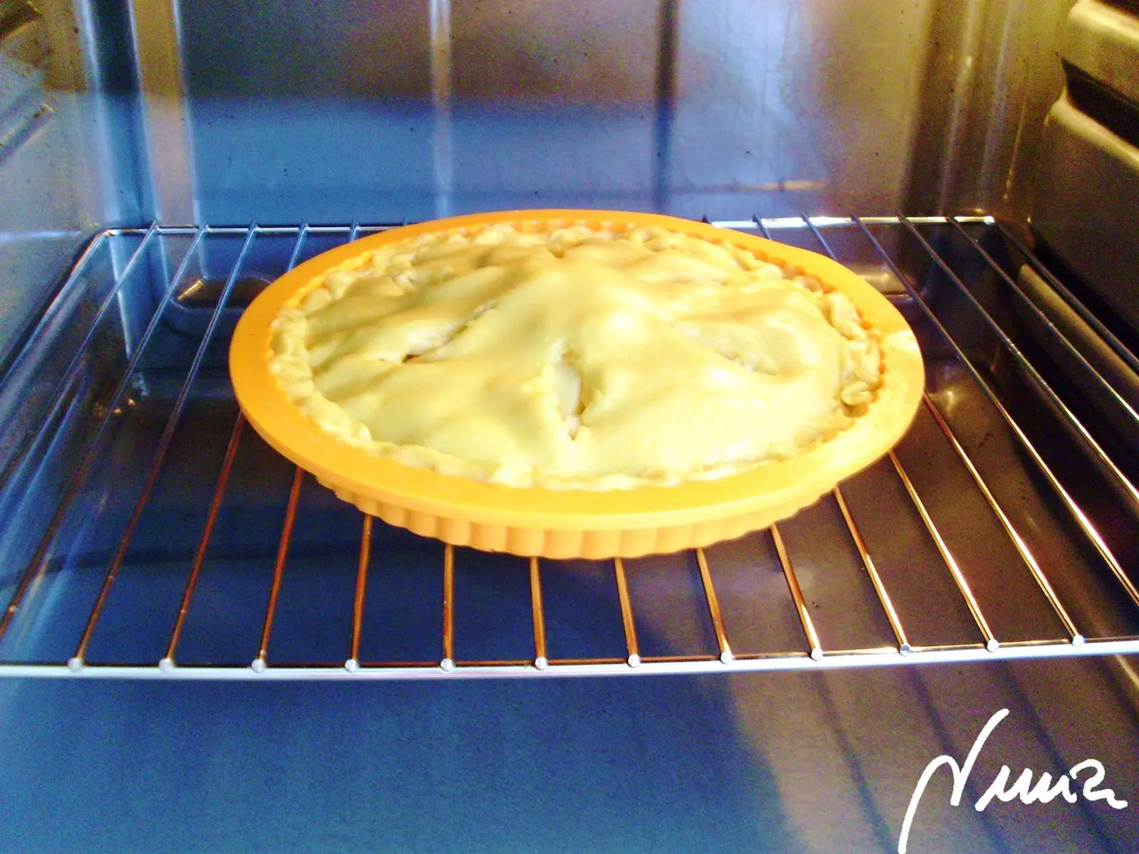 Pastel de manzana – paso a paso, paso 21: Meter en el nivel bajo del horno, durante 60 minutos.