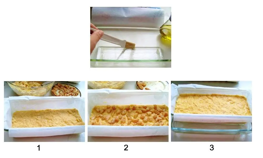 Pastel de merluza y gambas, paso 3: verter el resto de la mezcla de merluza y volver a darle unos golpecitos.