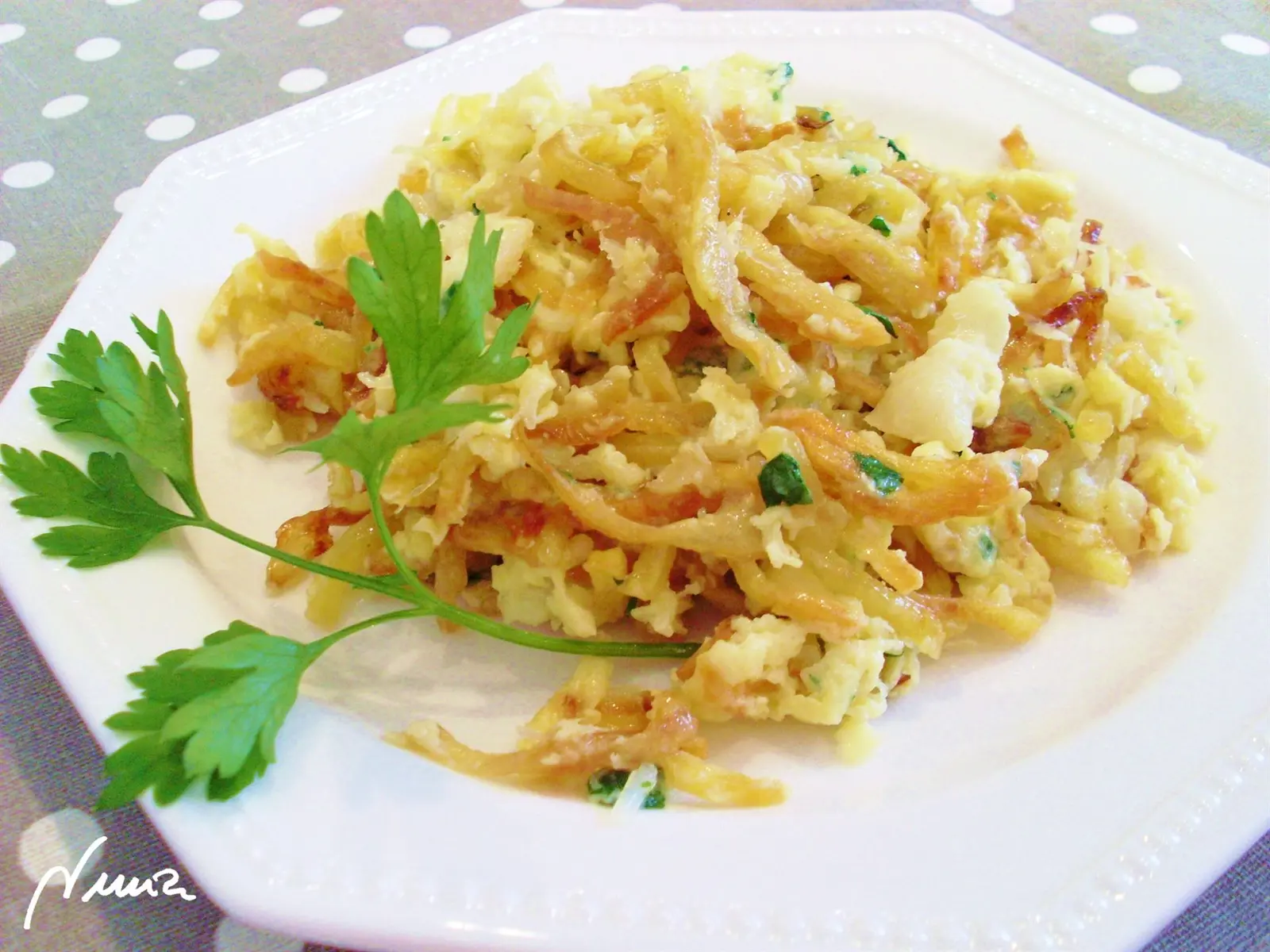 Bacalao dorado, paso 8: Añadir esta mezcla a la sartén y remover todo el conjunto hasta que el huevo haya…