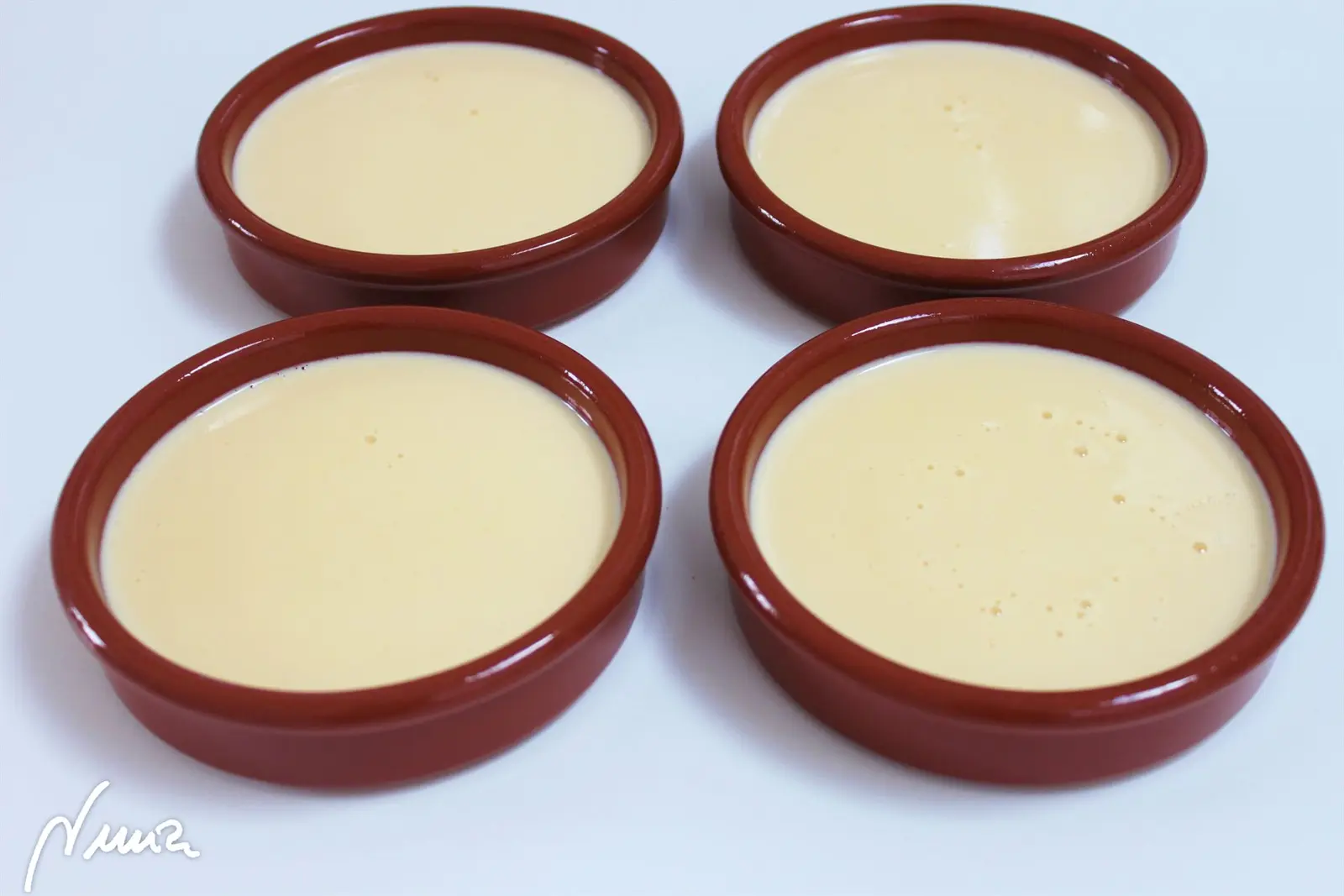 Crema catalana, paso 8: Reposar unos minutos.