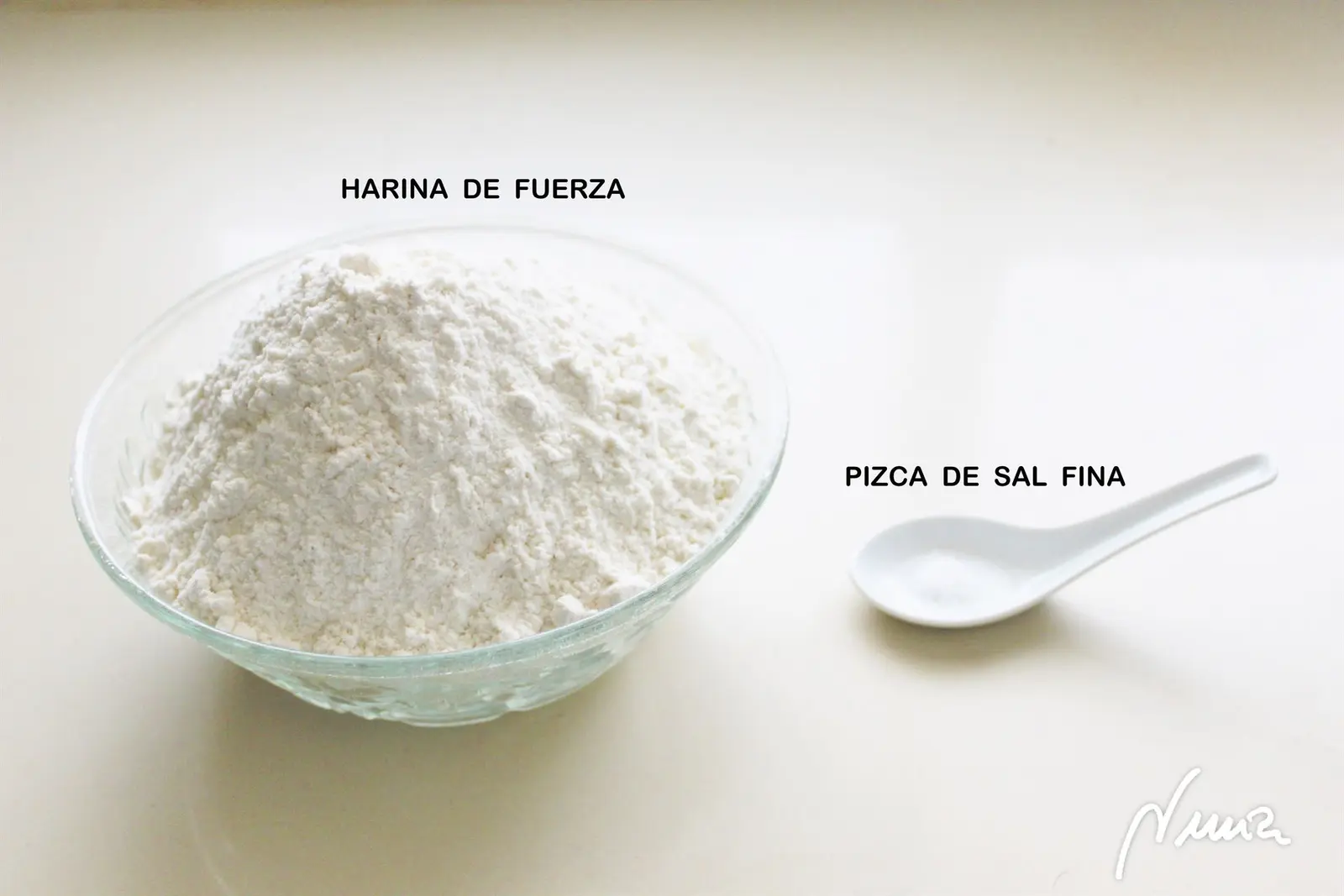Roscón de Reyes, paso 14: En una cucharilla poner la punta de cuchillo de sal fina: