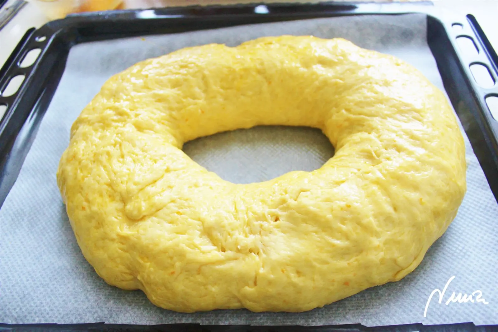 Roscón de Reyes, paso 37: 37- Se habrá producido el 3 º LEVADO: