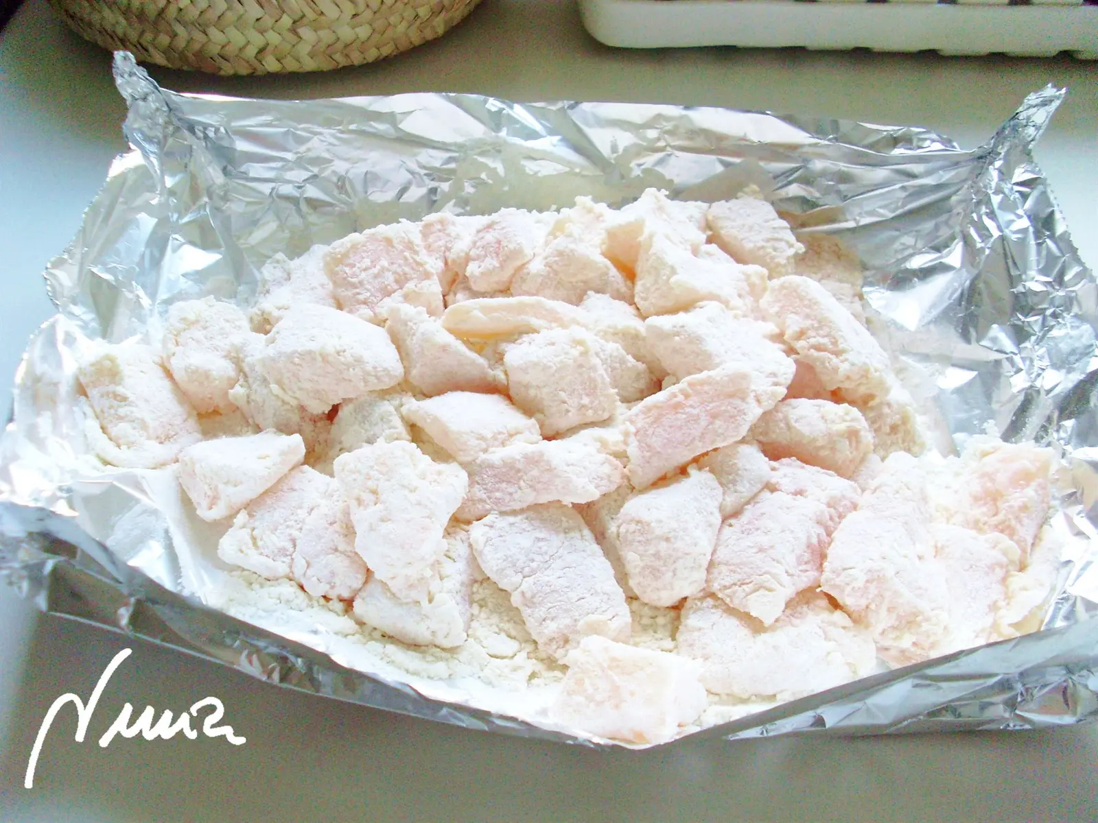 Taquitos de rosada fritos, paso 3: En un trozo suficientemente grande de lámina de aluminio, poner cantidad suficiente de…
