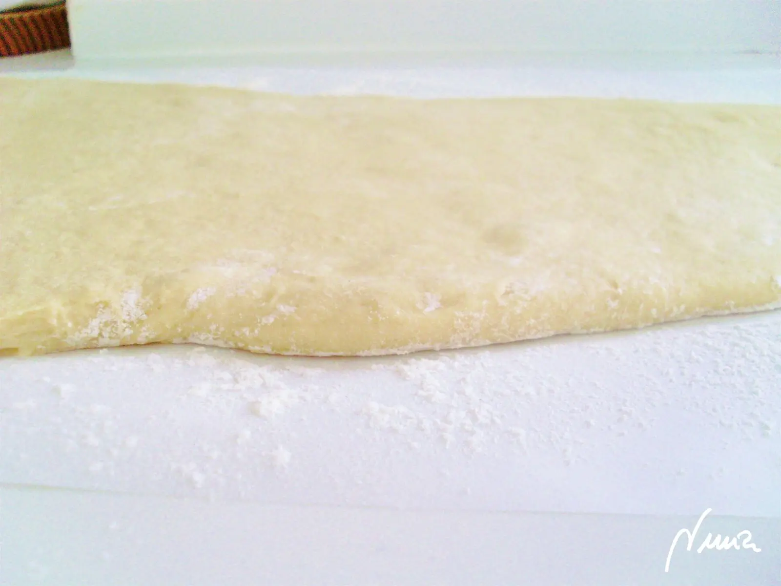 Donutts, paso 4: Huevos batidos.
