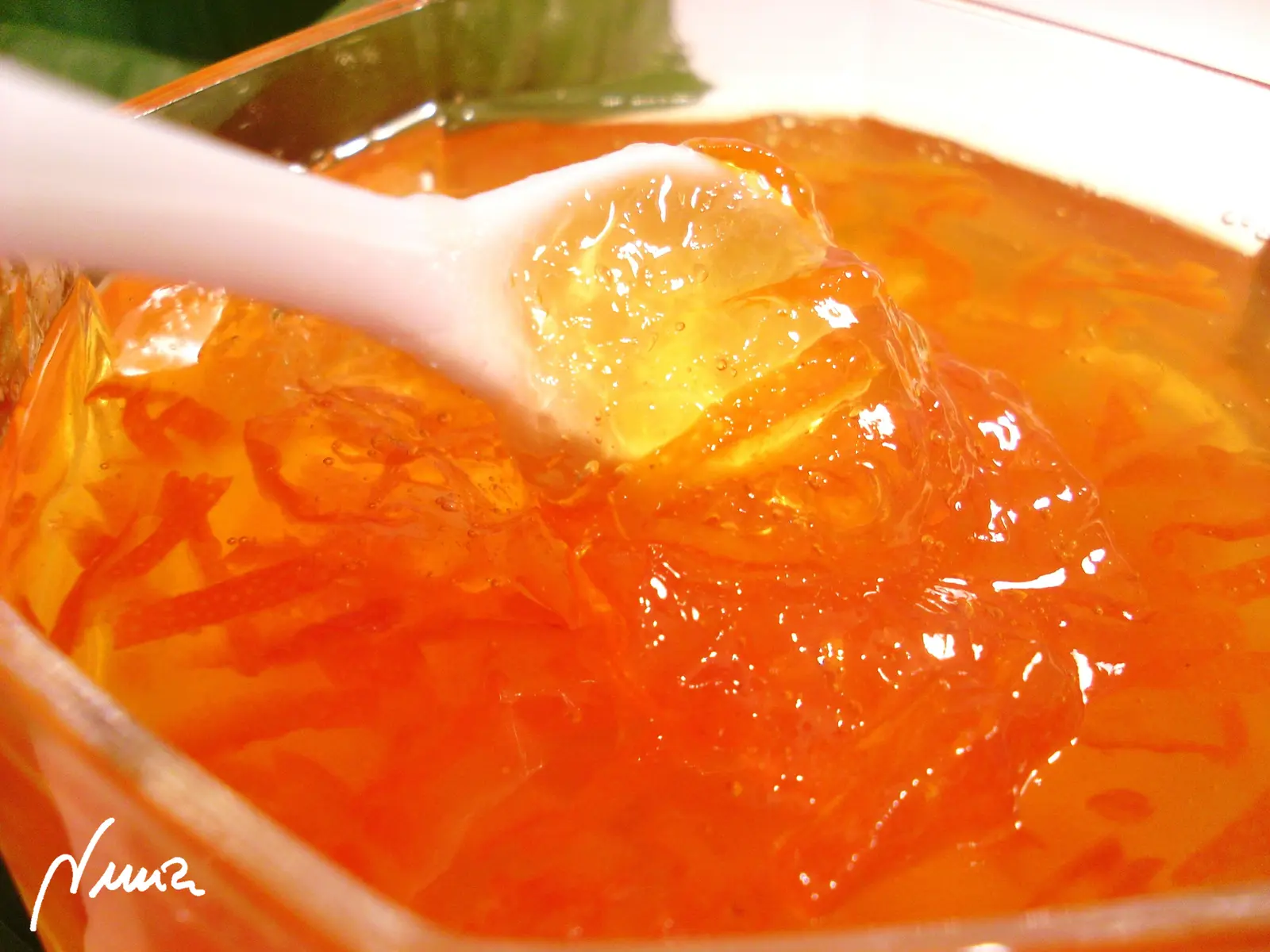 Mermelada de naranja amarga de Sevilla (Jalea), paso 7: Enfriar los botes de jalea antes de cerrarlos con tapa metálica hermética.