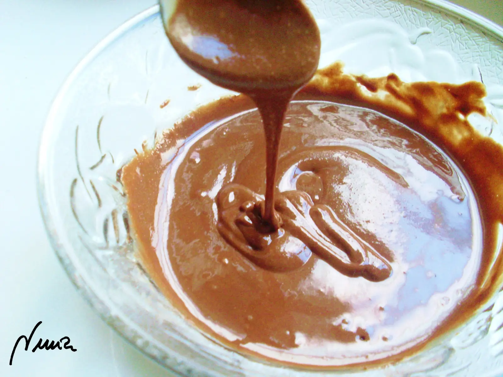 Crema de cacao con avellanas (Sutella), paso 11: Añadir la pasta de avellanas y volver a mezclar.