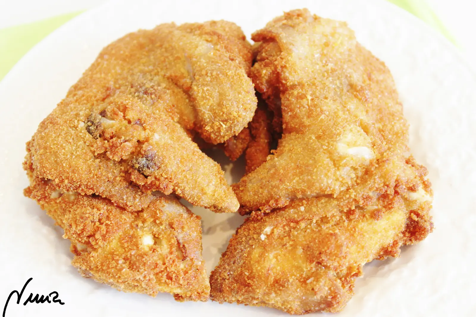Manitas de cerdo empanadas, paso 10: Freír en abundante aceite de oliva.