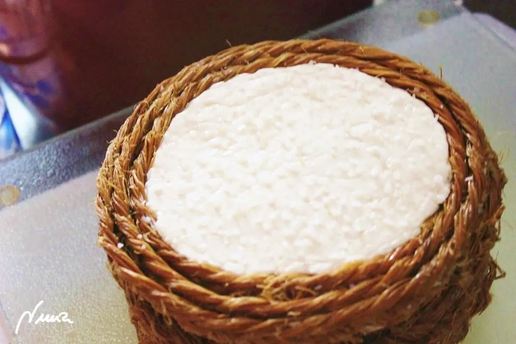 Queso fresco de vaca, casero, proceso paso a paso, paso 27: Ahora es el momento de espolvorear sal fina por ambas caras, en el caso de que no se…
