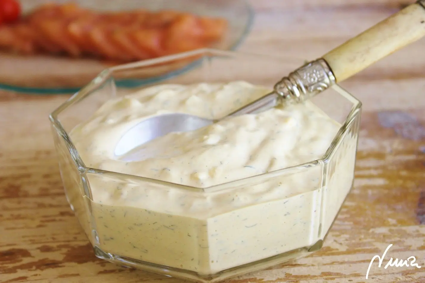 Salsa al whisky, elaboración: Mantenerlo siempre en la nevera hasta el momento de servir.