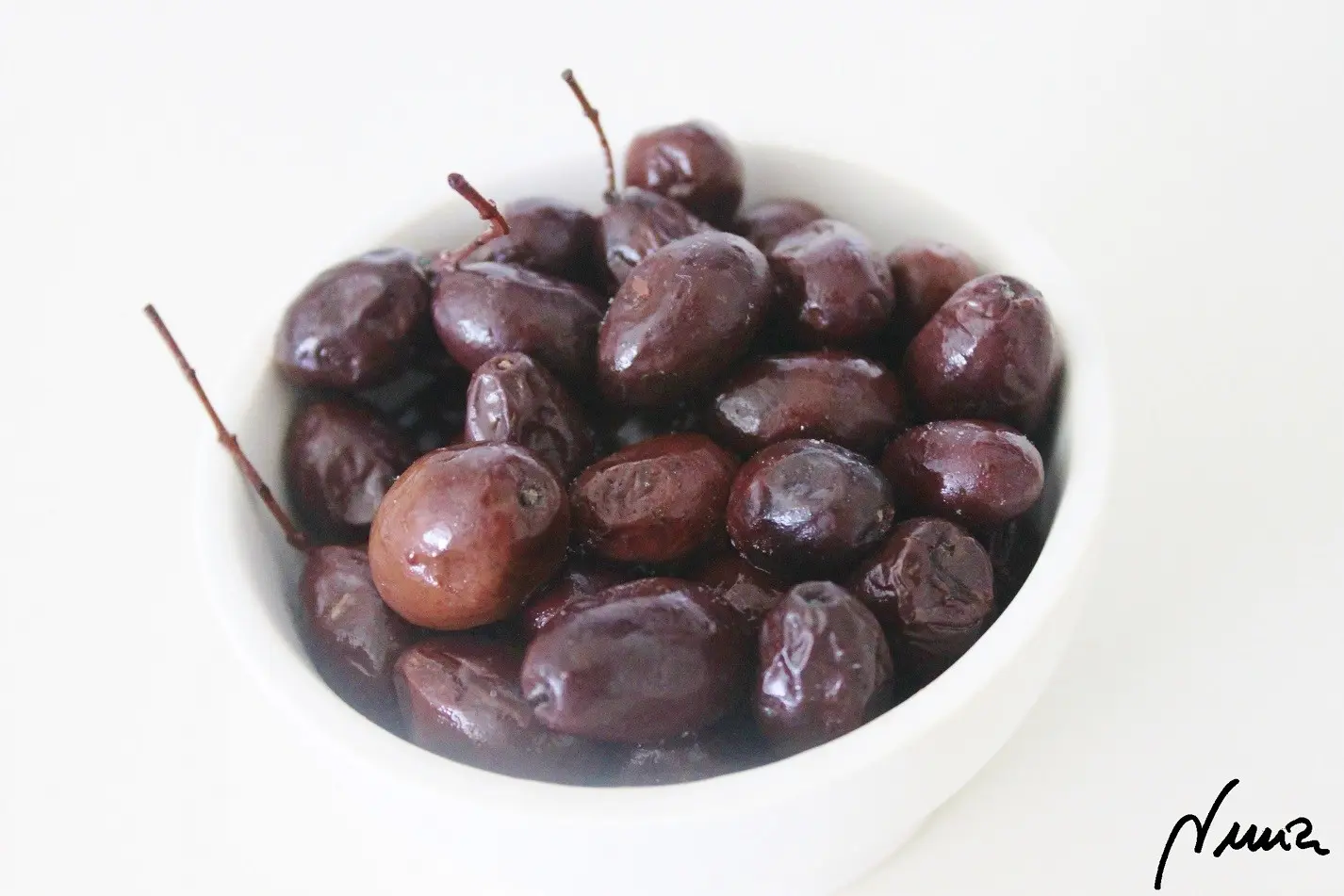 Aceitunas negras aliñadas: ingredientes