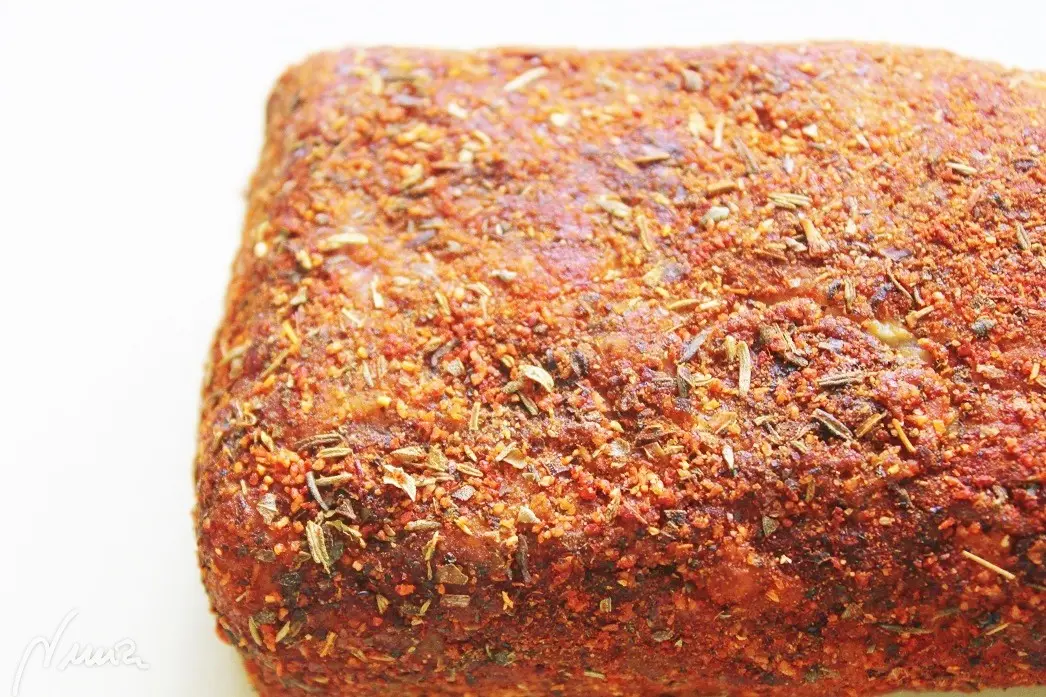 Lomo de cerdo ibérico curado, paso 11: Colgarlo a la sombra, fuera de los rayos de sol, en lugar fresco y ventilado. En mi caso…
