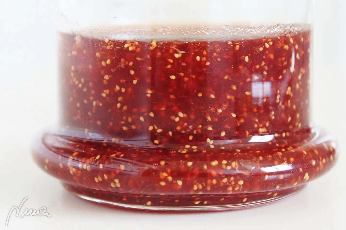 Mermelada de brevas, paso 6: Esperar a que enfríe y envasar al vacío en tarros de cristal con tapadera de rosca.