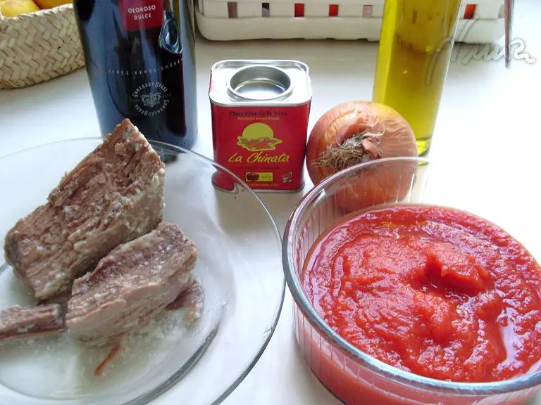 Carne con tomate: ingredientes