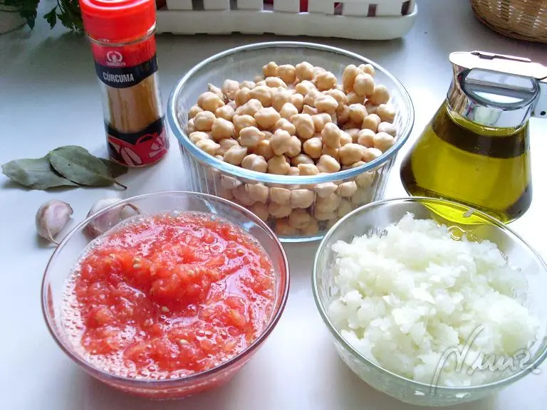Crema de garbanzos con albondiguitas: ingredientes