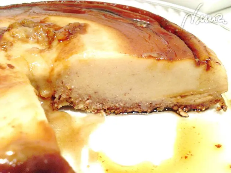 Tarta flan de Manuela, paso 5: Pinchar con una aguja larga y si sale seca entonces está listo.