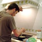 1-Juanma cocinando tranquilito Guisantes con jamón cocinados por Juanma
